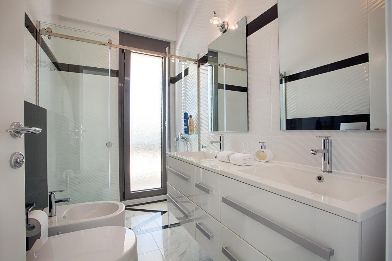 Villa White Pearl 사르티 외부 사진